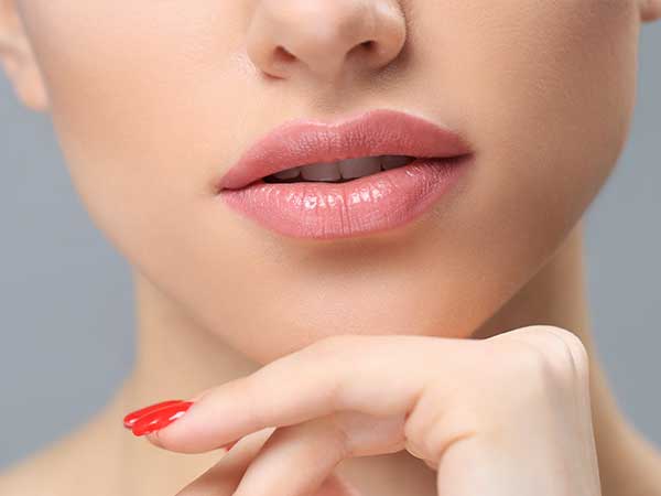 Preise Lippenvollschattierung Behandlung im mAdame Kosmetik Homestudio in Rottenburg