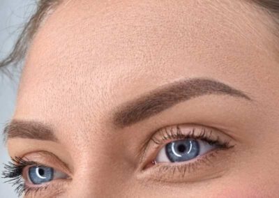 Powder Brows Augenbrauen - Permanent Make-Up Behandlungen bei mAdame Kosmetik in Rottenburg
